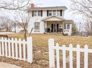 1318 Rock Rd, De Soto, MO 63020