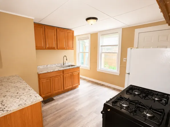 675 2nd Ave APT 1, Troy, NY 12182