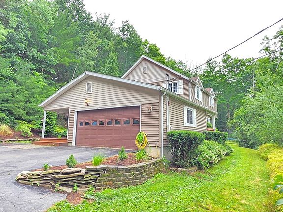 2nd image of 10662 Tannery Creek Rd