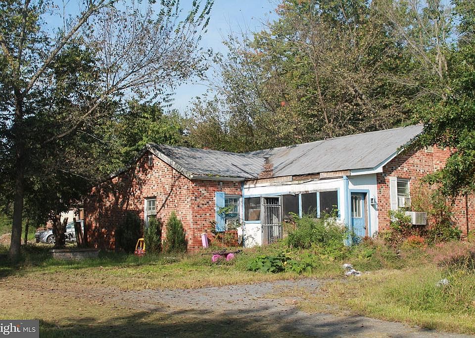 2nd image of 9252 Old Dumfries Rd