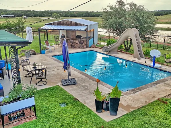 978 Longbranch Rd, Nocona, TX 76255