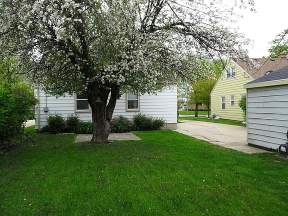 2nd image of 6919 W Melvina St