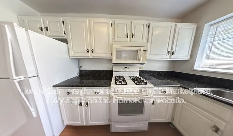 10600 Montrose Ave #201 — Photo 10