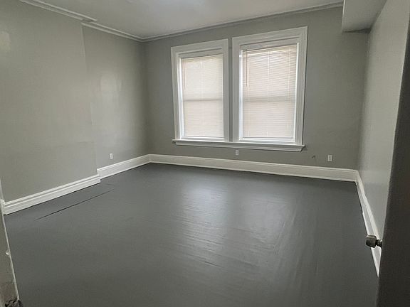 5th image of 846 Lexington Ave #2