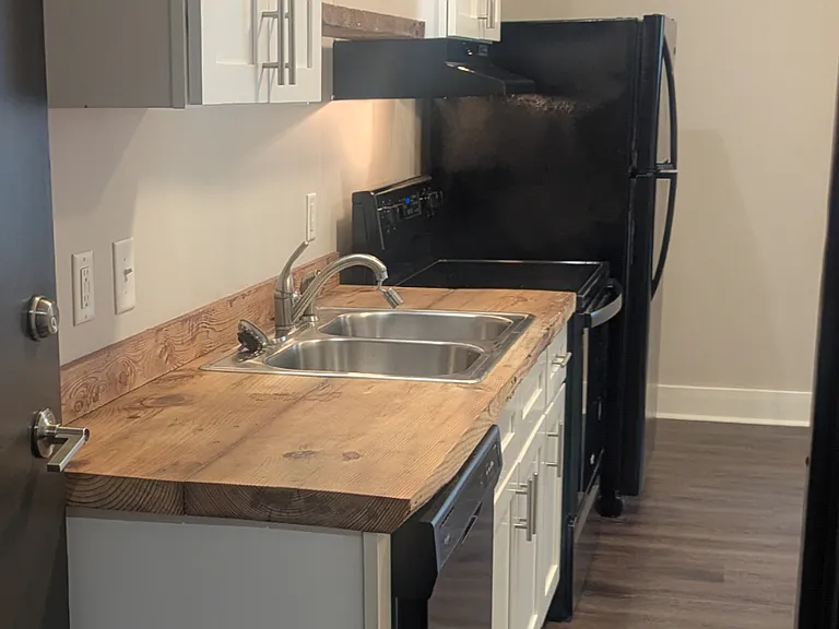 4 S King St #207 — Photo 13