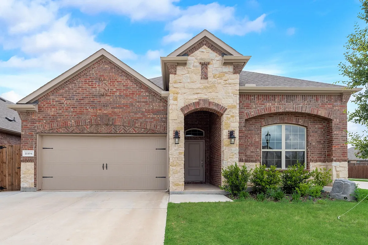 Building Photo - 11104 Canyon Mine Dr