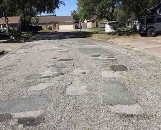 Exterior Neighborhood (street photo)