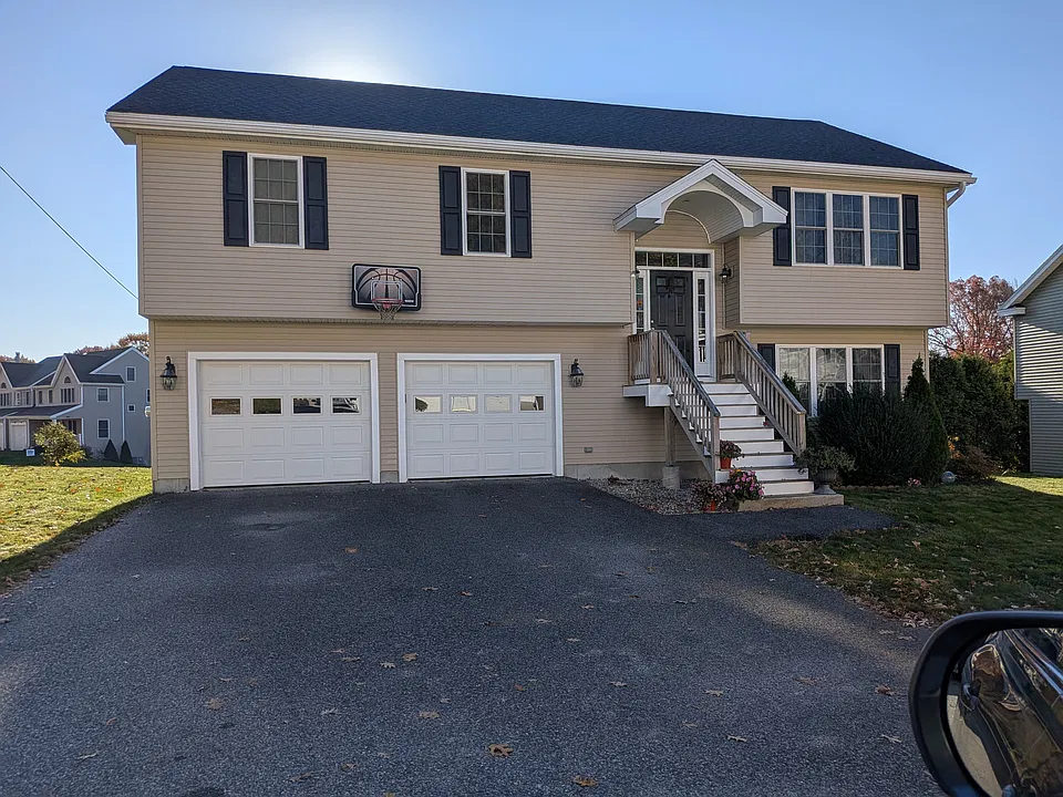 6 Greenhalge St