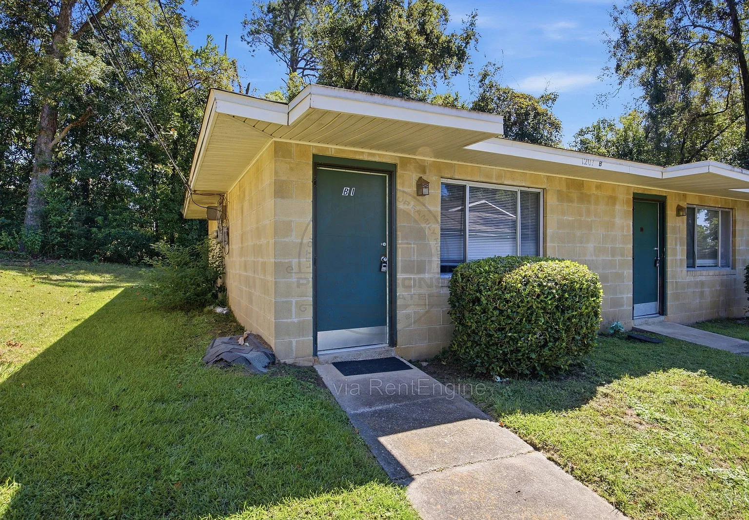 1 bed, 1.0 bath, $775 — Photo 2