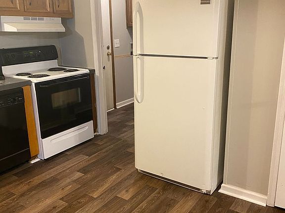 5th image of 100 Tadpole Ln #102