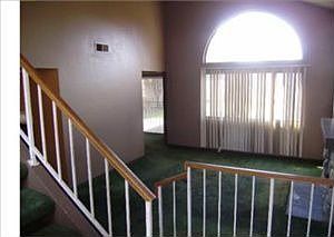 2nd image of 712 La Bonita Ave