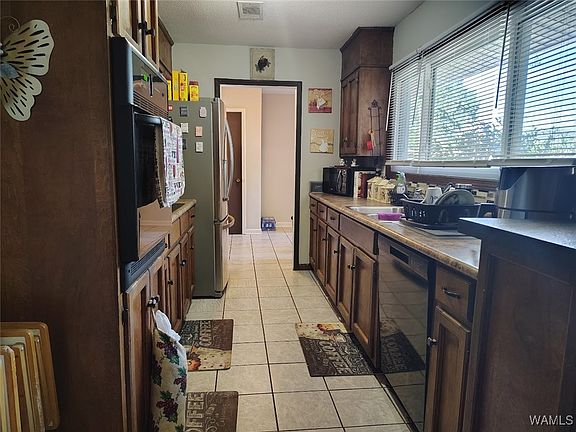 4th image of 3829 University Blvd E