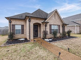 8887 Macon Rd, Cordova, TN 38018