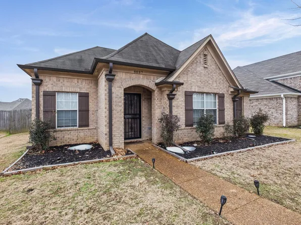 8887 Macon Rd, Cordova, TN 38018