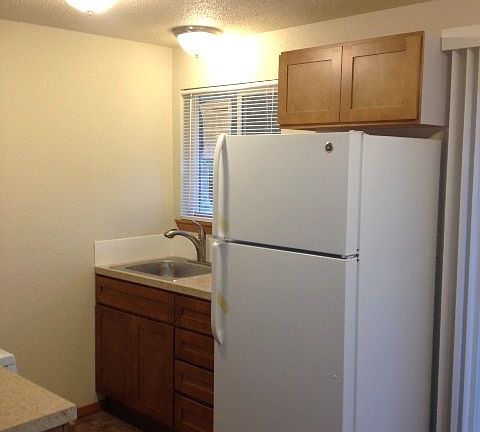 5th image of 14414 2nd Ave E APT 6