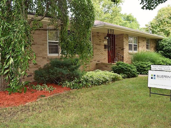 2nd image of 1729 Lenora Ter NW