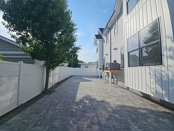 5th image of 120 E Morning Glory Rd #1