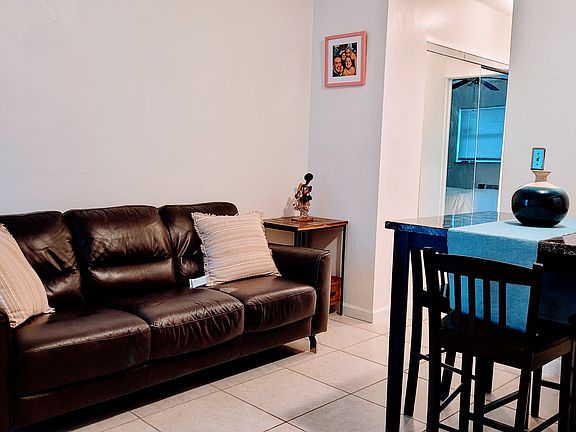 4th image of 524 Washington Ave APT 214