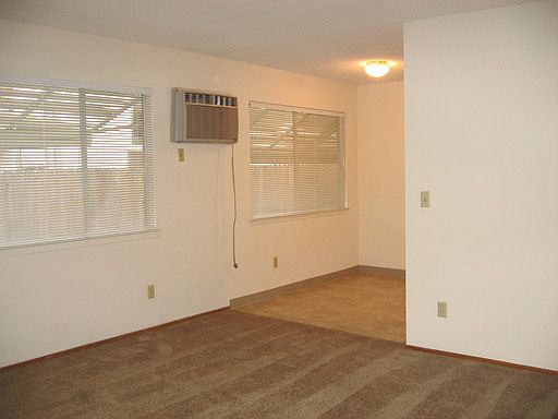 4th image of 2618 F St APT 3
