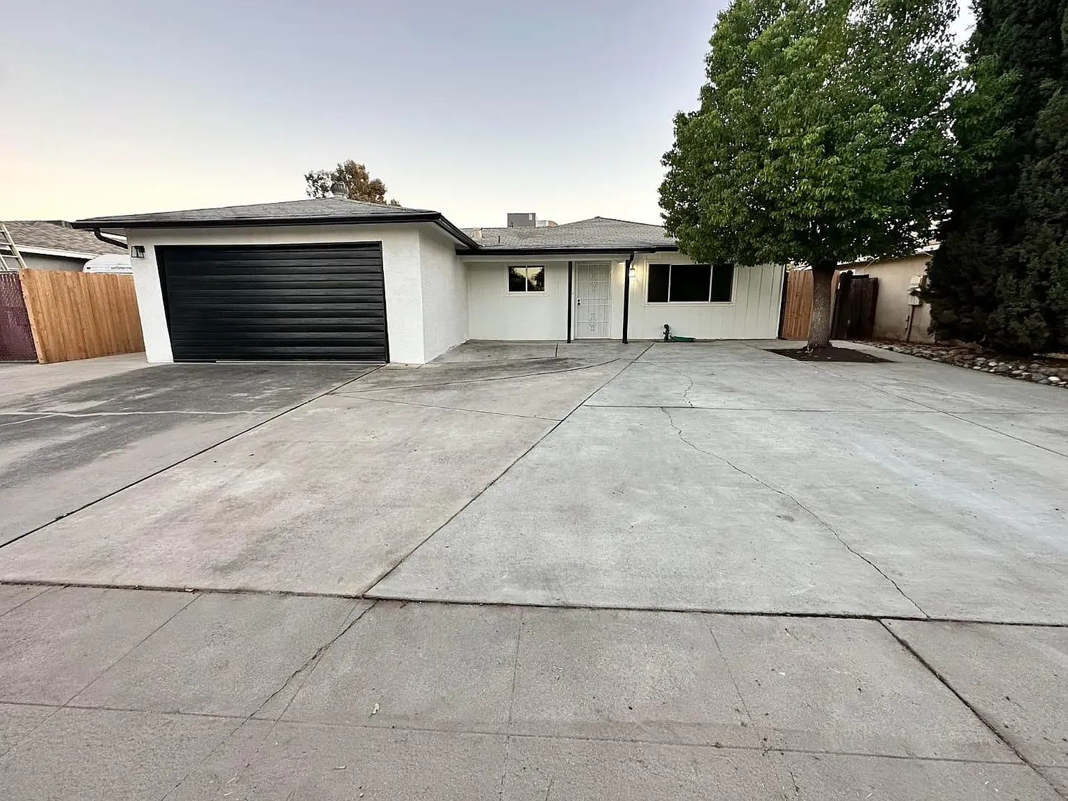 Pontiac Way (5946) - 1 — Photo 1