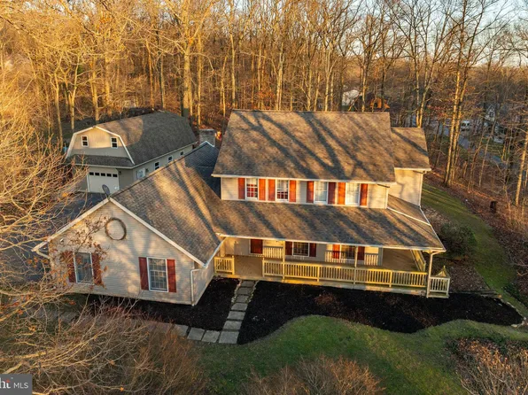 1039 Elwood St, Narvon, PA 17555