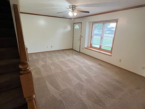 3rd image of 721 W 8th St APT 2