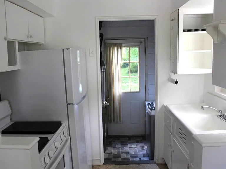 1017 S Edison St — Photo 12