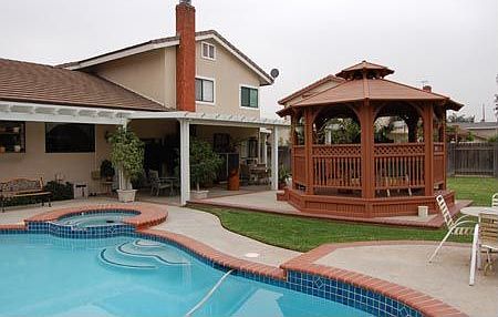 4th image of 4695 Esperanza Dr