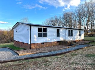 1879 Gaynell St, Conover, NC 28613