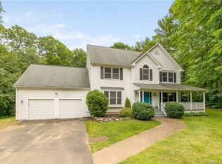 7 Waterhouse Ln, Chester, CT 06412