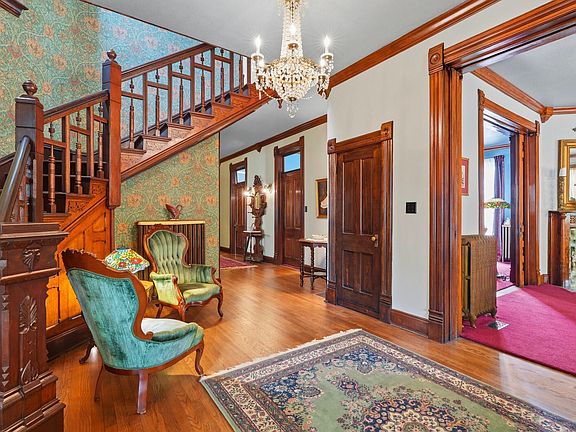 4th image of 1324 N Washington Avenue
