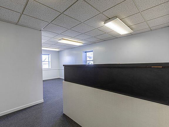 5th image of 400 N Main St