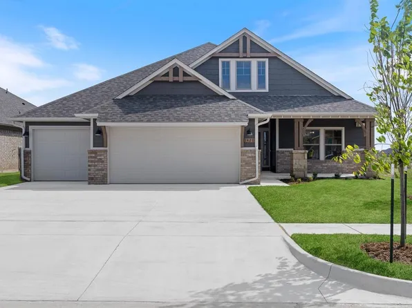 1420 SW 160th St, Moore, OK 73170