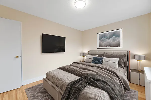 Rented by REAL New York | media 13