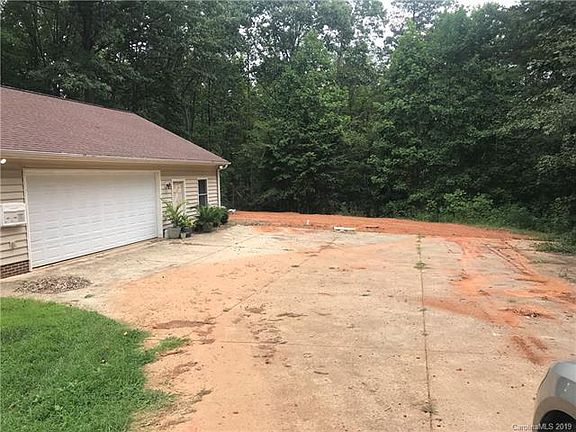 4th image of 135 Hobbs Ln #2