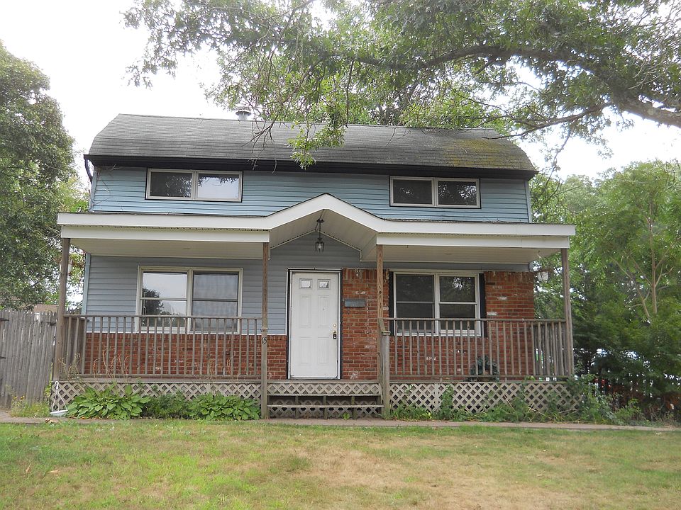 1st image of 15 Wagon Ln