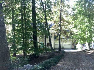 4821 Carteret Dr, Raleigh, NC 27612