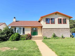 613 Stage Coach Rd, South Sioux City, NE 68776
