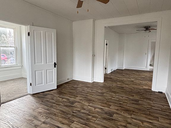 2nd image of 2515 Windsor Ave #1