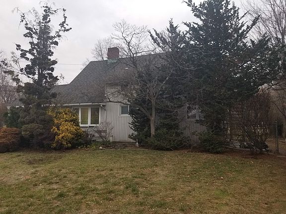 3rd image of 11 College Ln