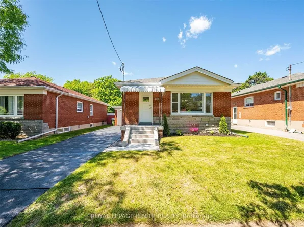 106 Gilroy Dr #Basement, Toronto, ON M1P 2A1