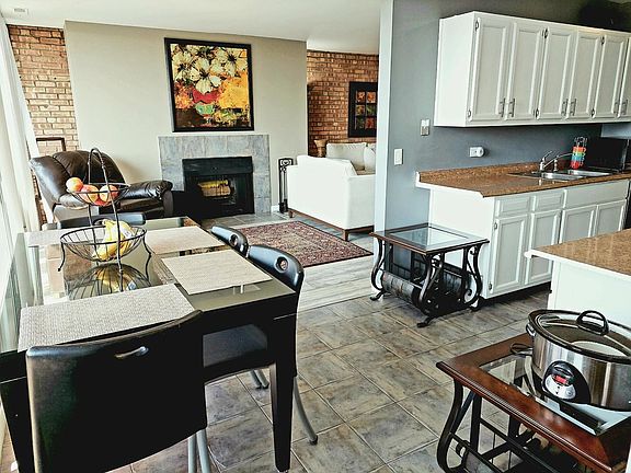 5th image of 6010 Oakwood Dr APT 6E