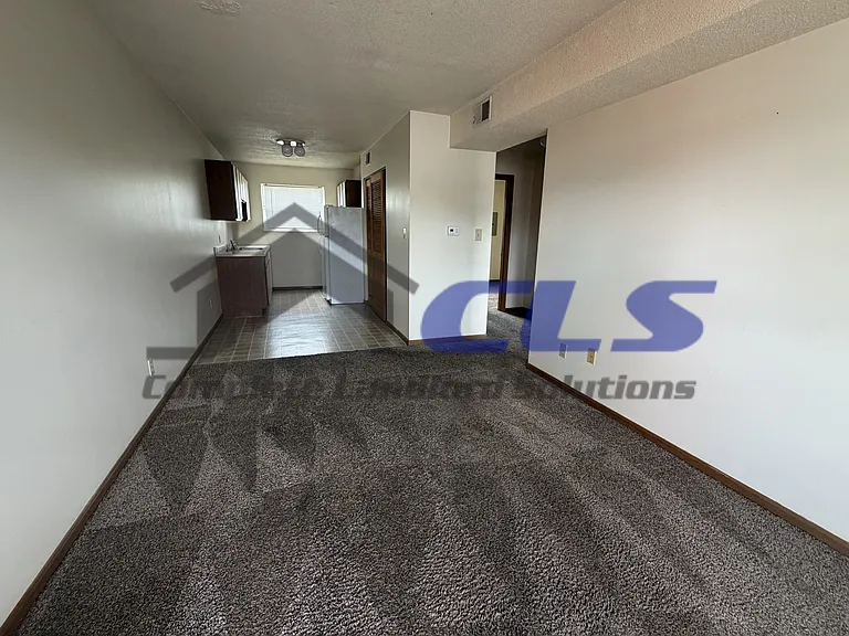 820 Poplar St — Photo 2