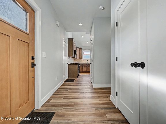 5th image of 113 E Pine St