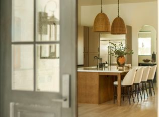 8910 E Topeka Dr, Scottsdale, AZ 85255