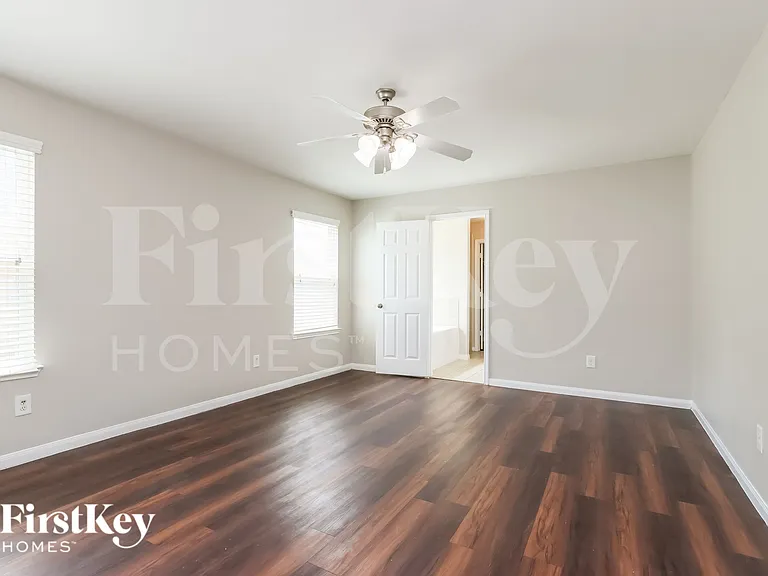 2423 Gianna Way — Photo 9