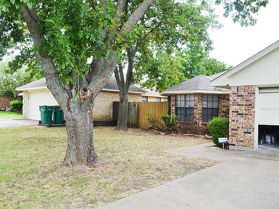 2nd image of 200 Mesa Moor Dr