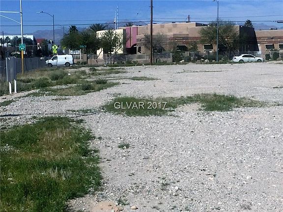 3rd image of 880 W Lake Mead Blvd