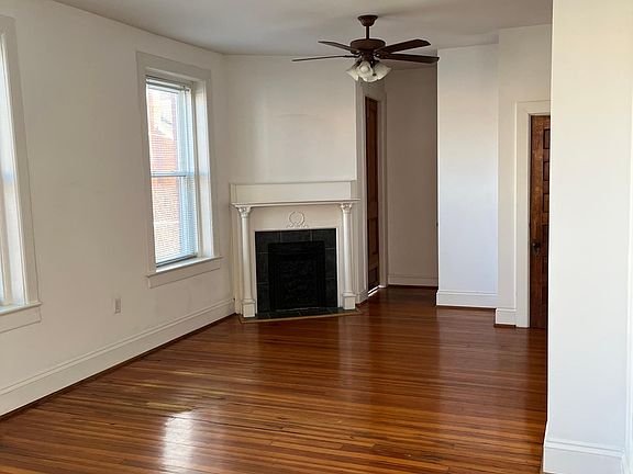 3rd image of 817 Manteo St APT 2