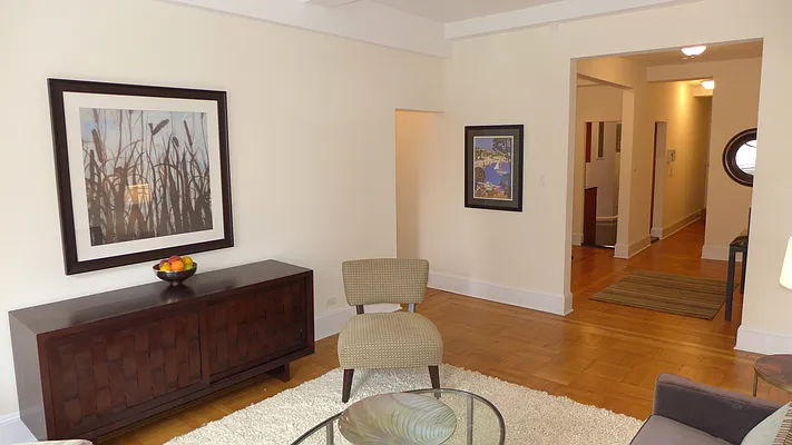 Rented by Metropolitan Equities | media 22